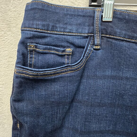 Liz Claiborne 22W Plus Size Jeans Sara Crop High Rise Stretchy Medium Wash Butto - Picture 4 of 8